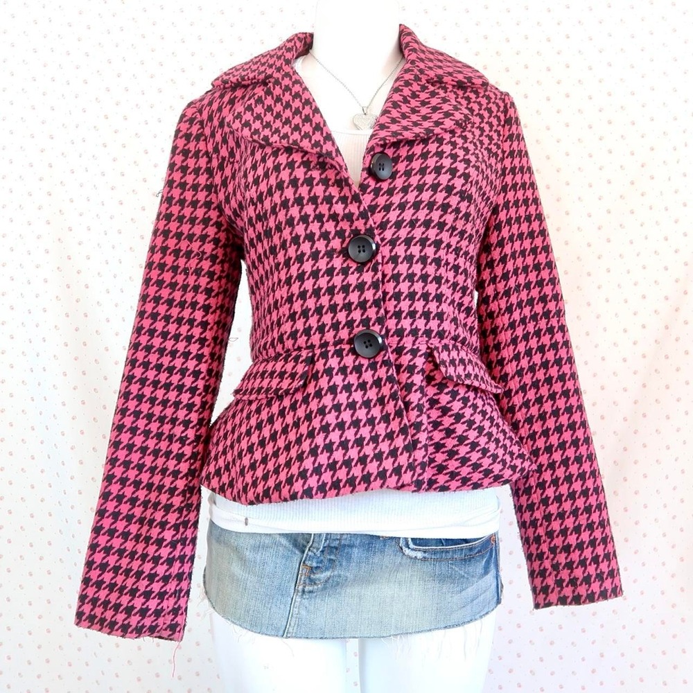 vintage y2k pink and black houndstooth blazer